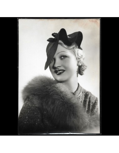 Camille Roger - Chapeau porté par Miss paris 1935, tirage d'Isabey Par le système avancé 