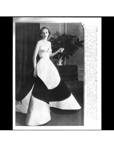 Charles James - Robe Clover portée par Mrs Randolph Hearst au bal du couronnement (1953) pour bénéficier 