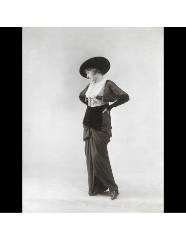 Laferrière - Robe en charmeuse et velours, photographie du studio Felix (circa 1910) votre