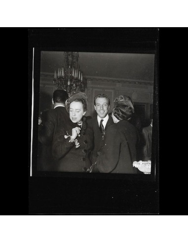 Elsa Schiaparelli et Jacques Fath (circa 1940s) Jusqu'à 80% De Réduction